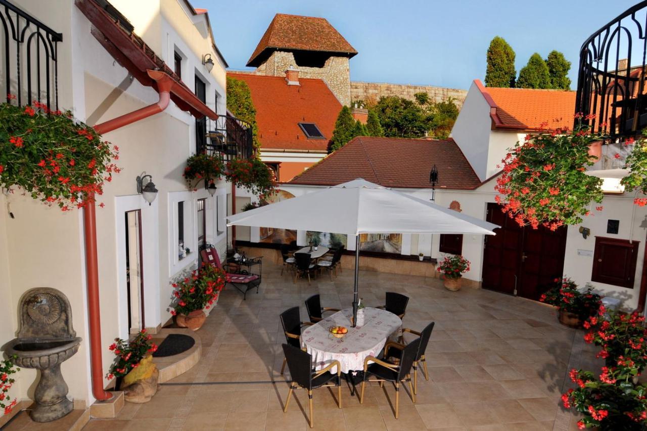 Bed and Breakfast Patria Panzio Eger Exteriér fotografie